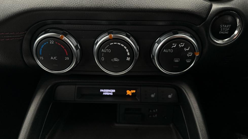 Air Conditioning / Heated Seats 