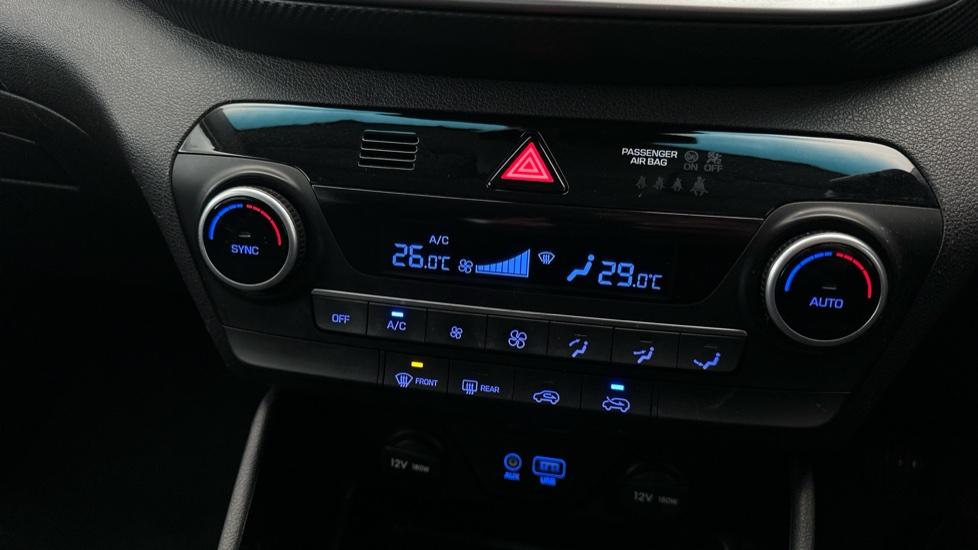 Air Conditioning /Dual Climate Control 