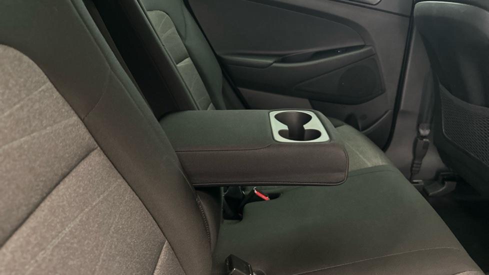 Rear Armrest/ Cup Holder