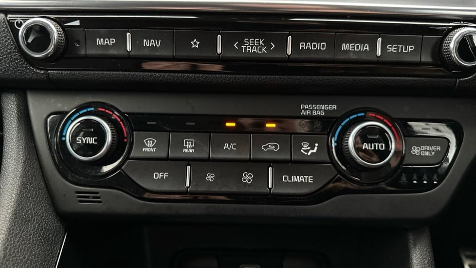 Air Conditioning /Dual Climate Control 