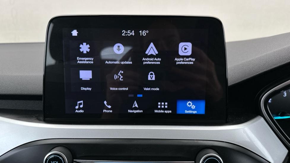 Apple Car Play & Android Auto