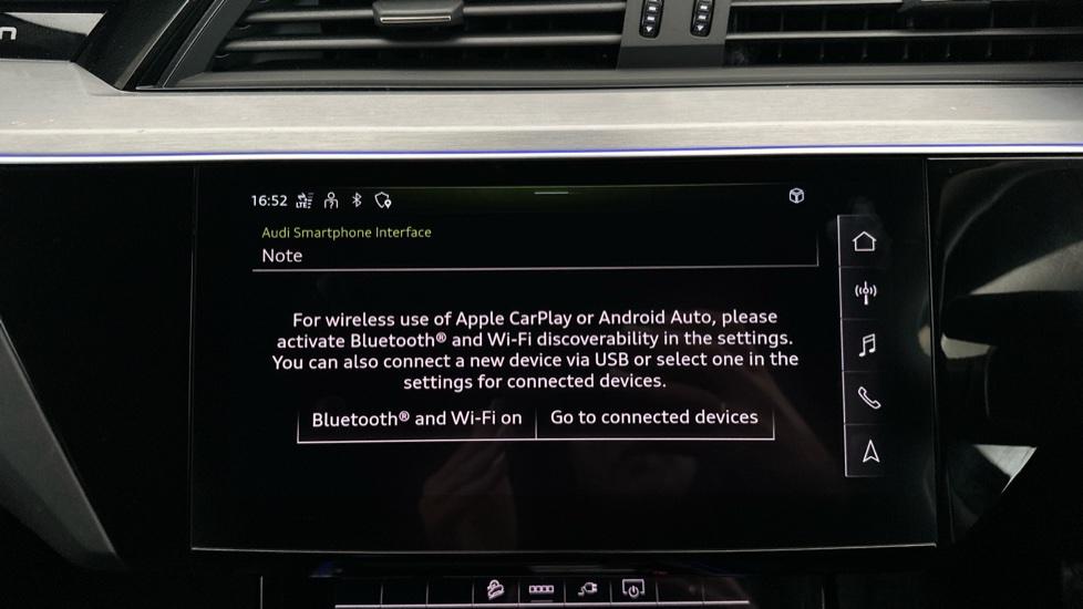 Apple Car Play & Android Auto