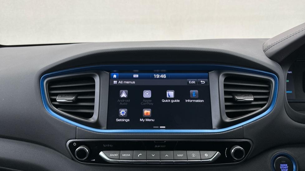 Apple Car Play & Android Auto