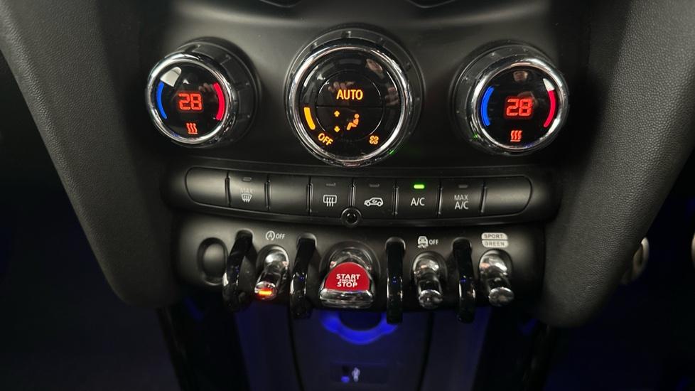 Air Conditioning /Dual Climate Control /Auto Stop/Start 