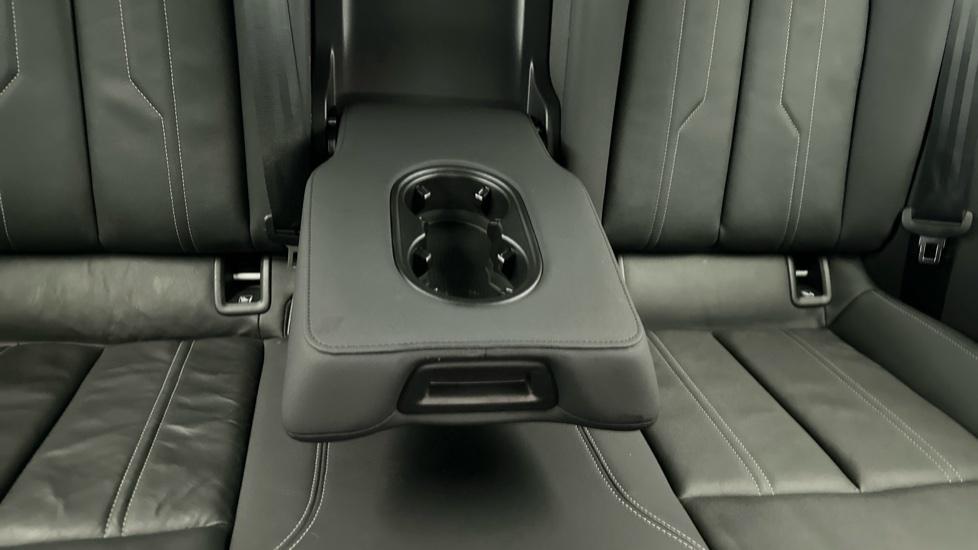 Rear Armrest/ Cup Holder