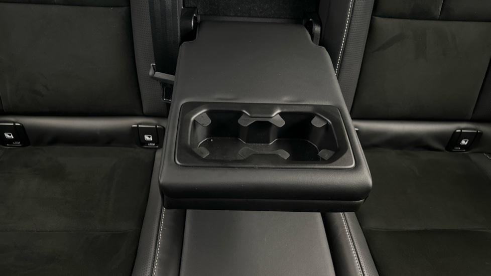 Rear Armrest/ Cup Holder