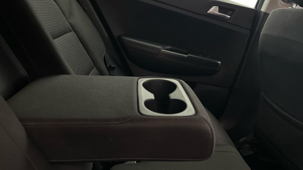 Rear Armrest/ Cup Holder