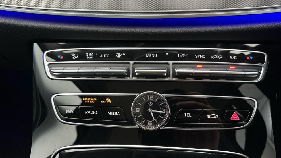 Air Conditioning /Dual Climate Control 