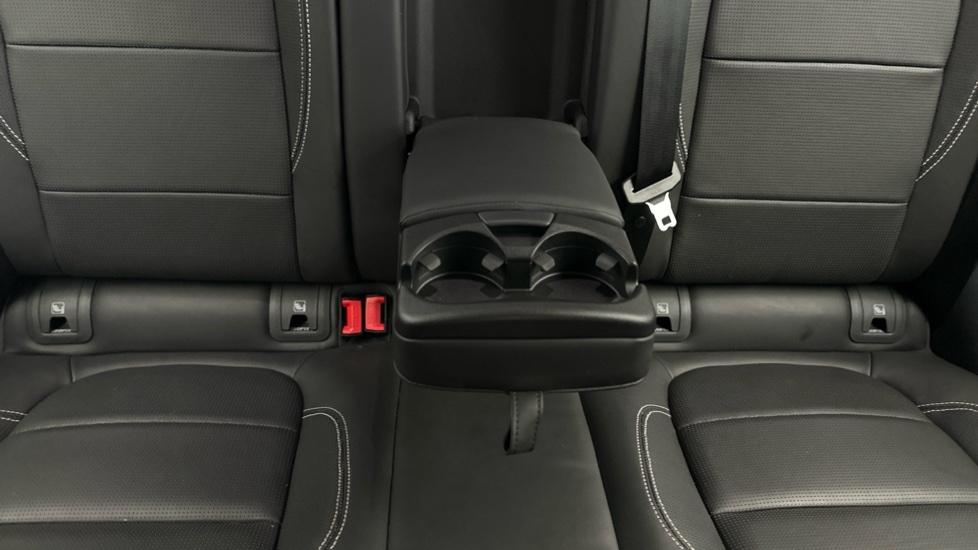 Rear Armrest/ Cup Holder