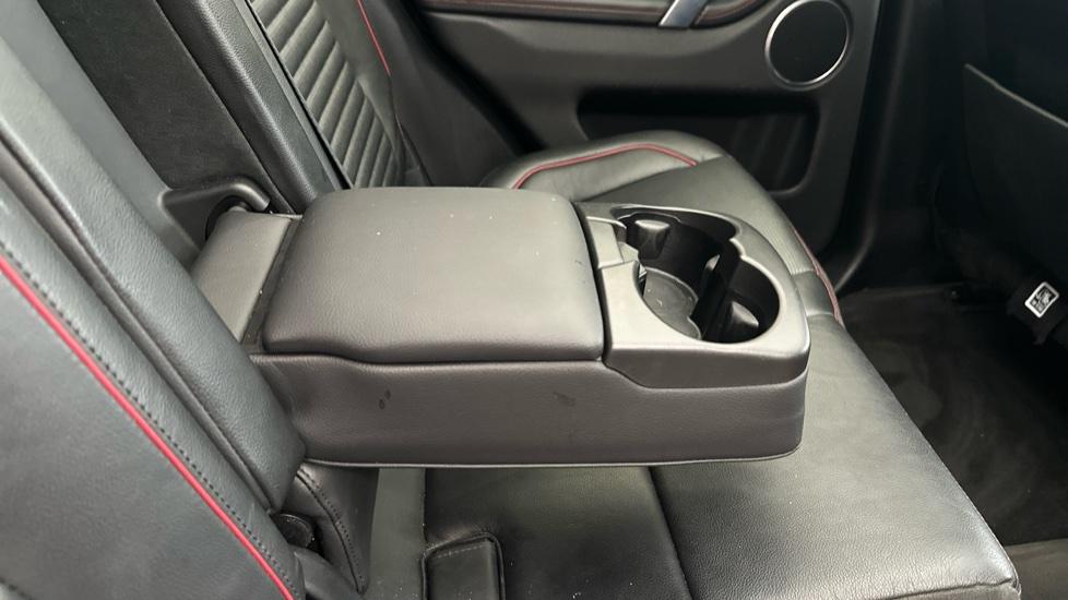 Rear Armrest/ Cup Holder