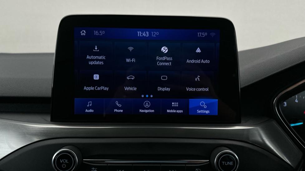 Apple Car Play & Android Auto