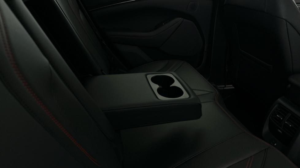 Rear Armrest/ Cup Holder