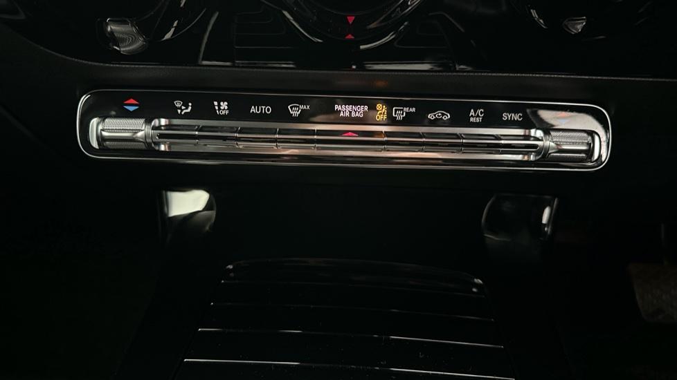 Air Conditioning /Dual Climate Control 