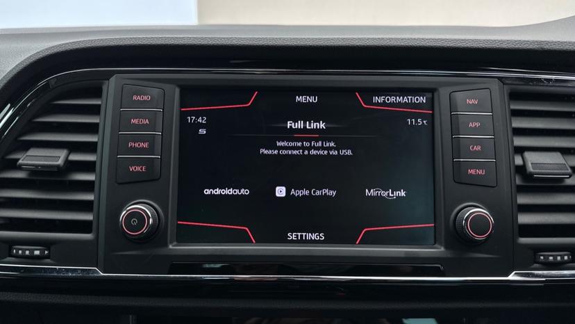 Apple CarPlay/Android auto 