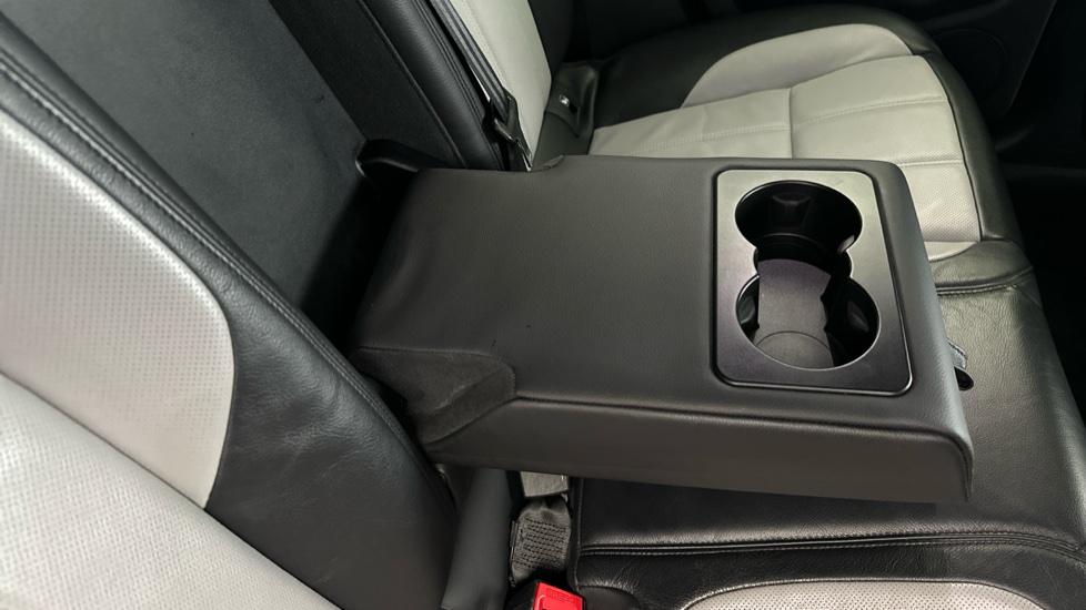 Rear Armrest/ Cup Holder