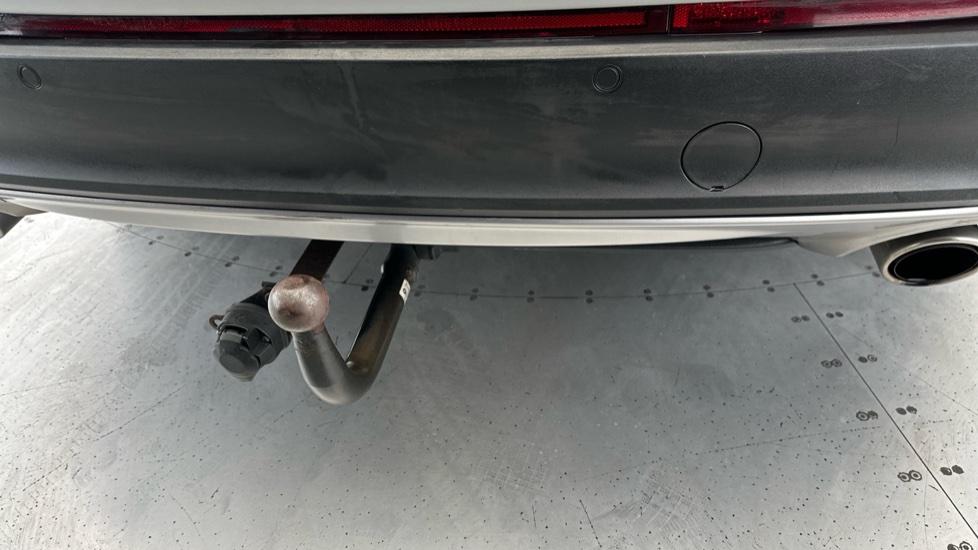 Rear Parking Sensors / Tow Bar