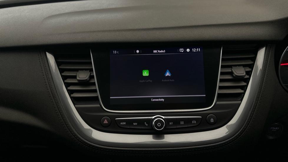 Apple Car Play & Android Auto