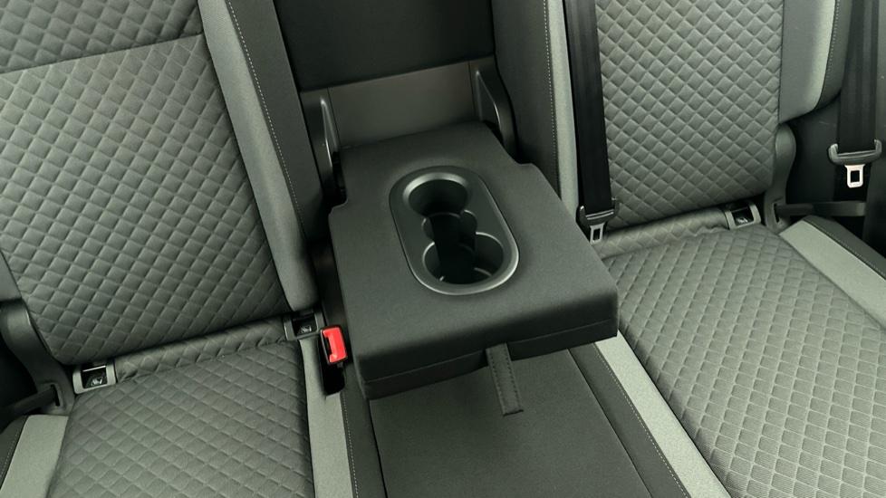 Rear Armrest/ Cup Holder