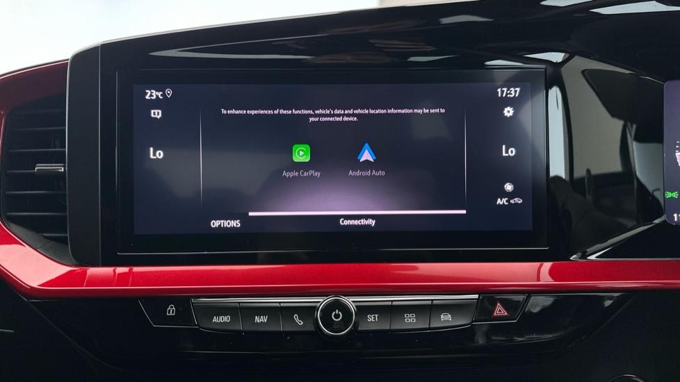 Apple Car Play & Android Auto