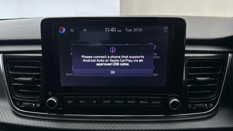 Apple Car Play & Android Auto