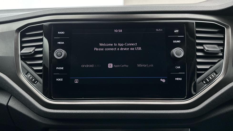 Apple Car Play & Android Auto