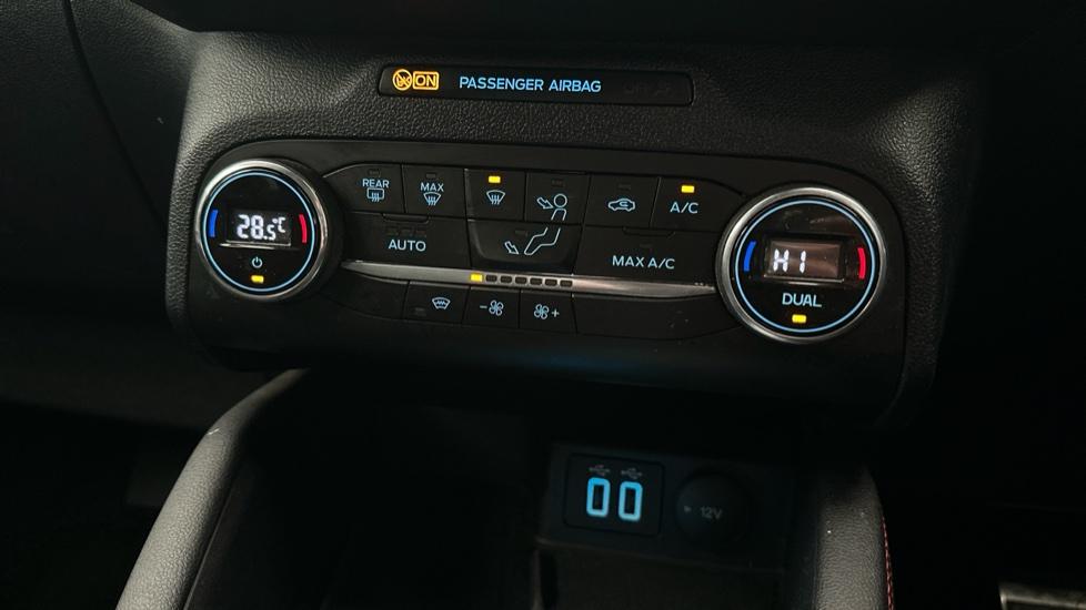 Air Conditioning /Dual Climate Control 