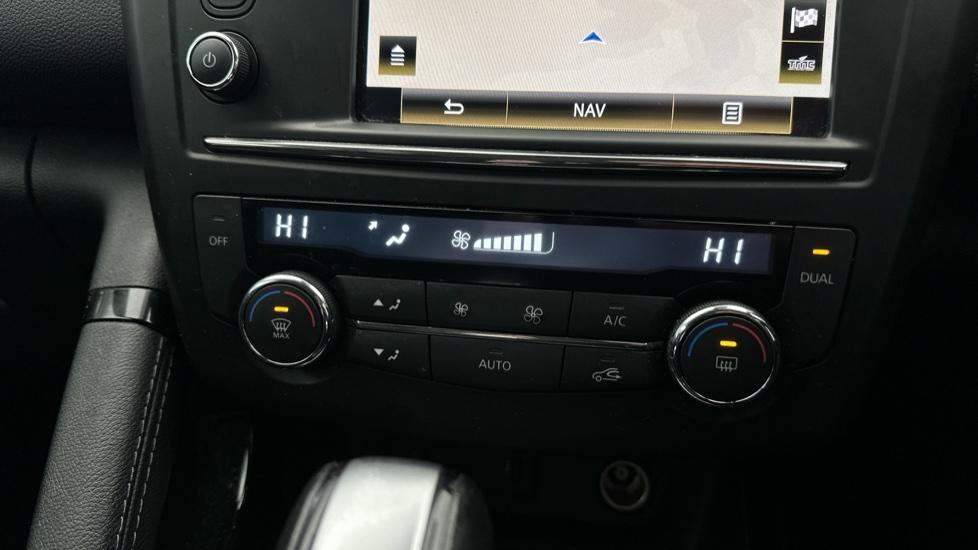 Air Conditioning /Dual Climate Control 