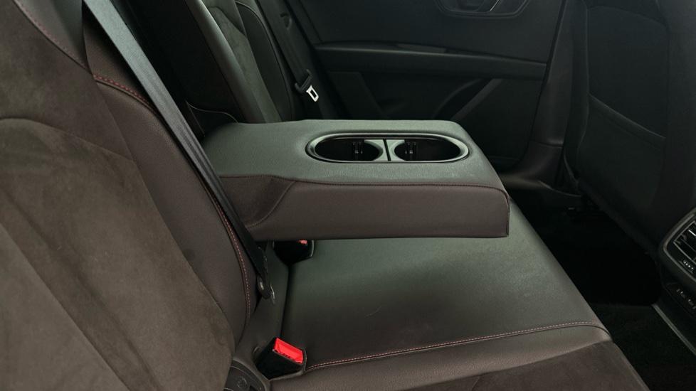 Rear Armrest/ Cup Holder