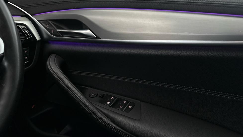 Electric Windows / Wing Mirrors / Ambient Lighting 