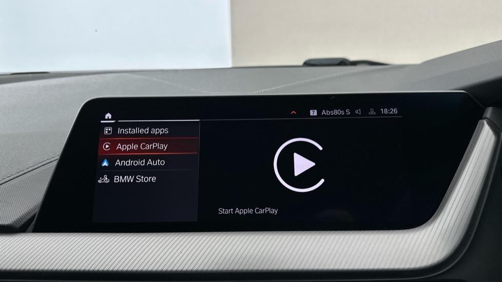 Apple CarPlay / Android Auto 