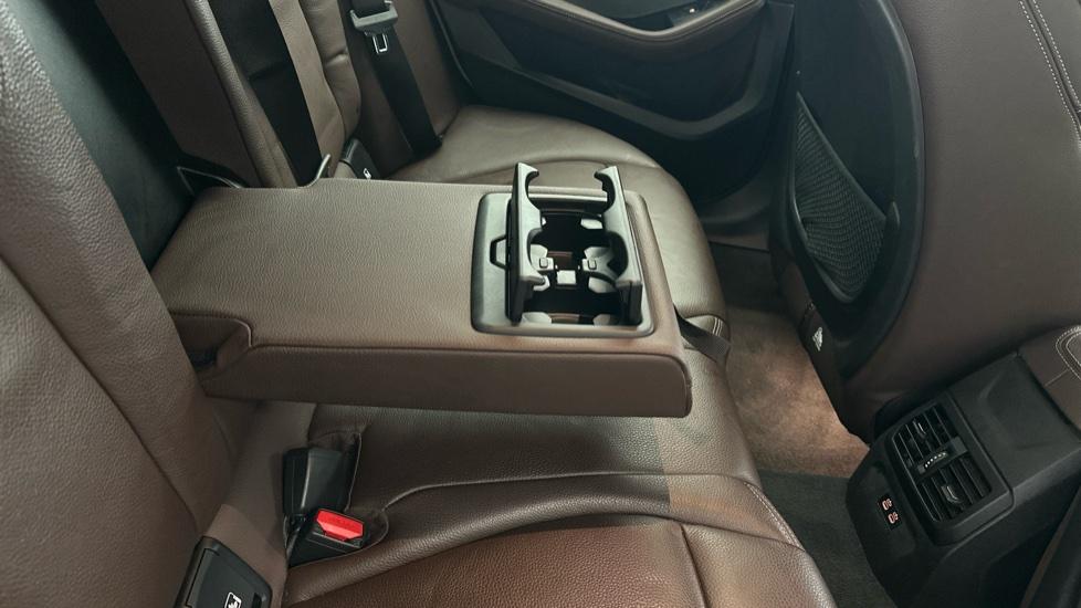 Rear Armrest/ Cup Holder