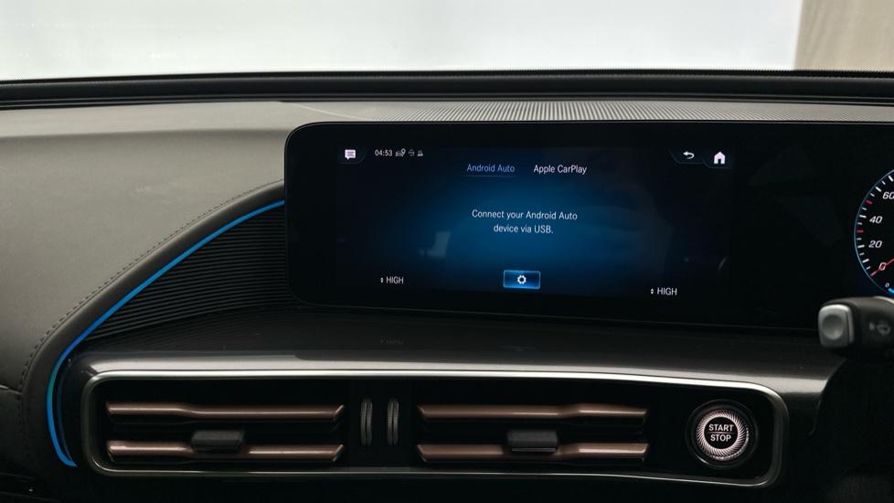 Apple Car Play & Android Auto