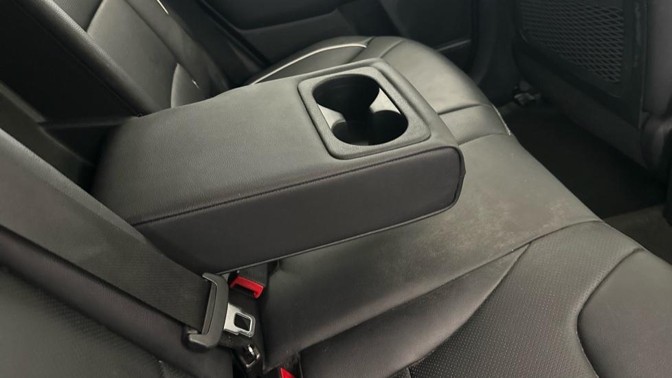 Rear Armrest/ Cup Holder