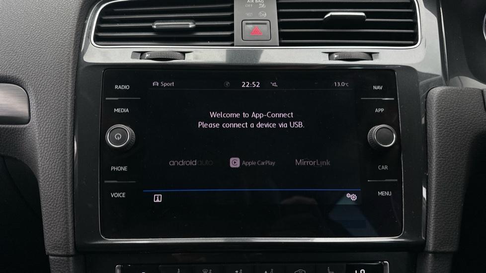 Apple Car Play & Android Auto