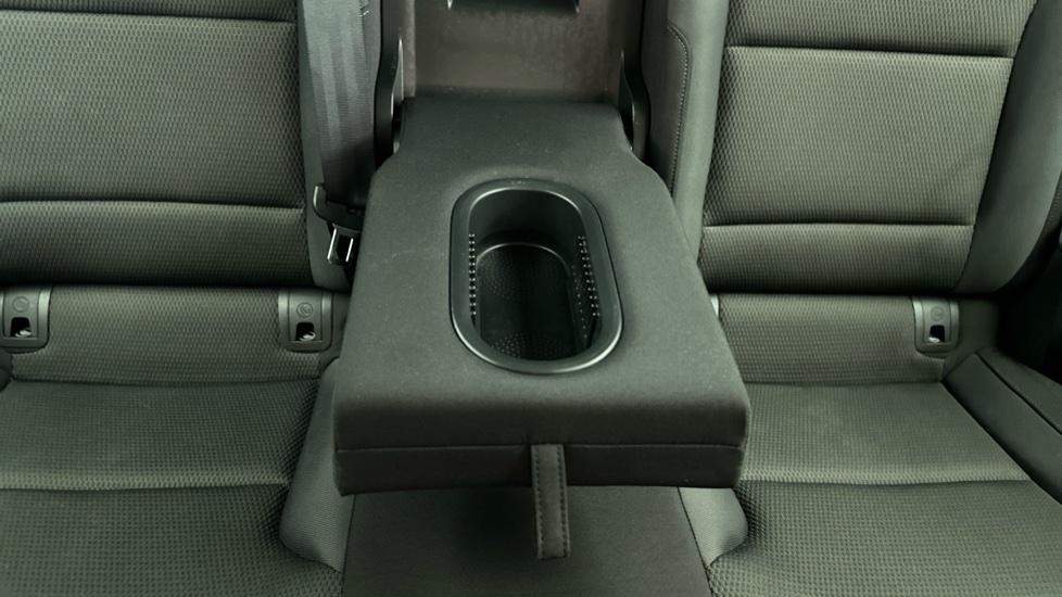 Rear Armrest/ Cup Holder