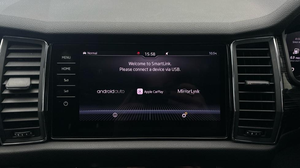 Apple Car Play & Android Auto