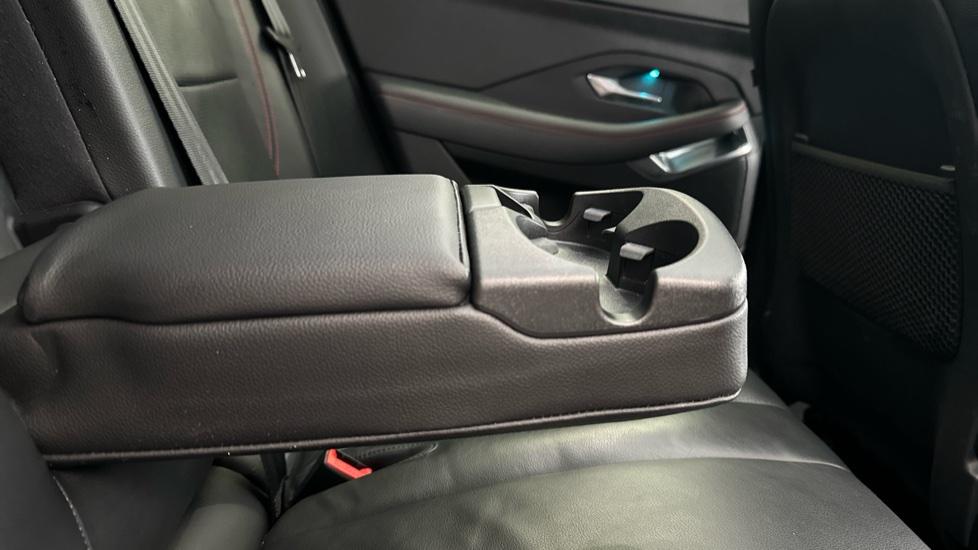 Rear Armrest/ Cup Holder