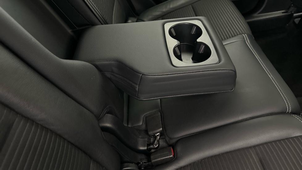 Rear Armrest/ Cup Holder