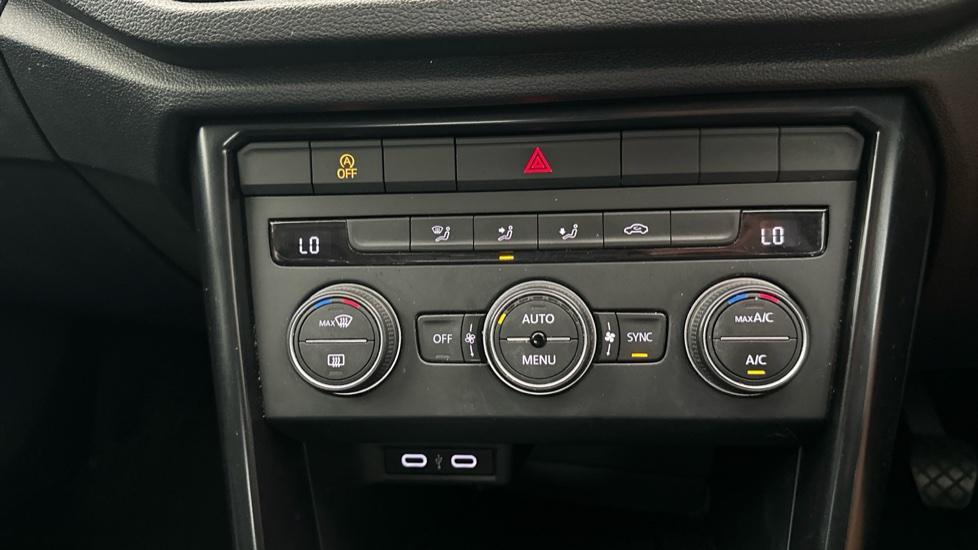 Air Conditioning /Dual Climate Control Auto Stop/Start 