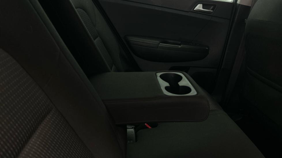 Rear Armrest/ Cup Holder