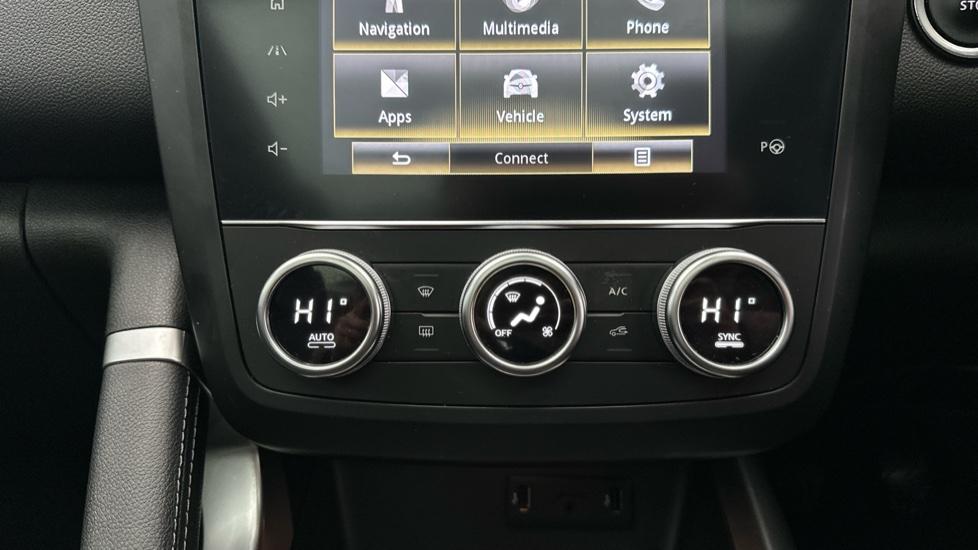 Air Conditioning /Dual Climate Control 