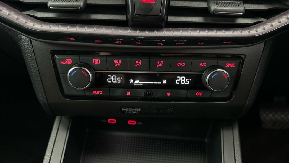 Air Conditioning /Dual Climate Control 