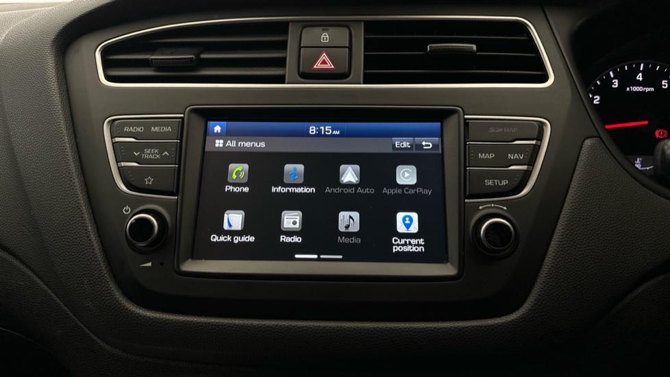 Apple Car Play & Android Auto