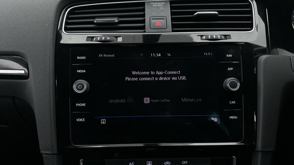 Apple Car Play & Android Auto