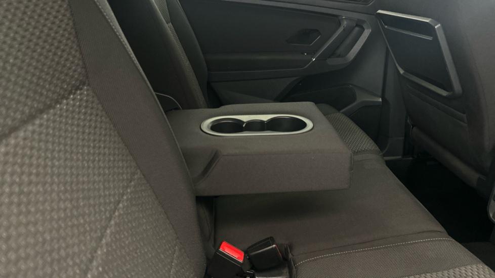 Rear Armrest/ Cup Holder