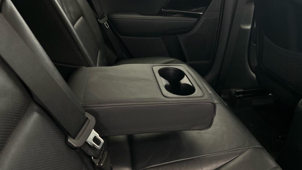 Rear Armrest/ Cup Holder