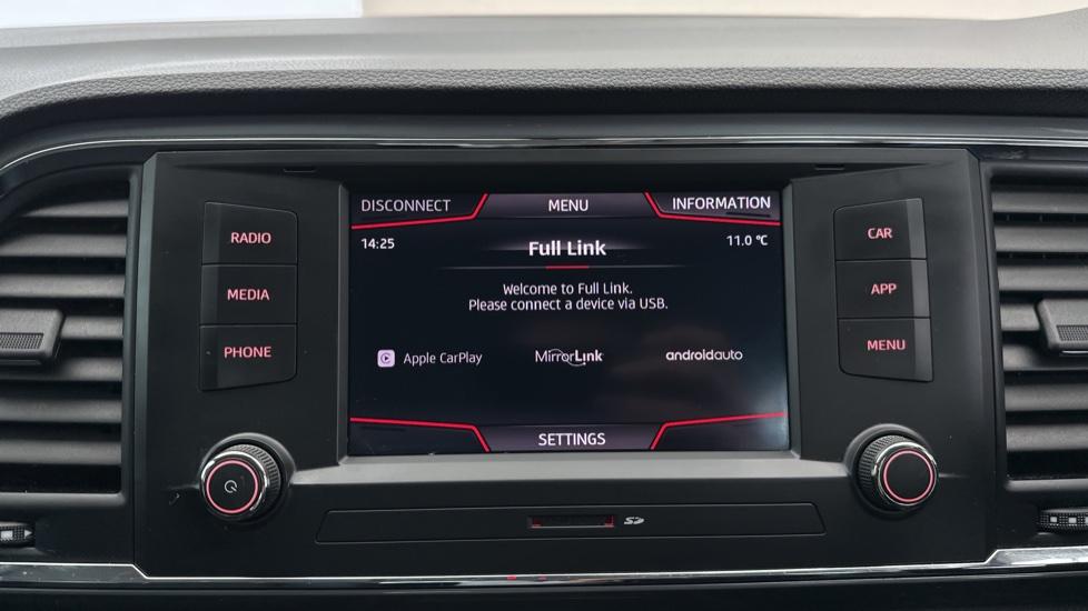 Apple CarPlay/Android auto 