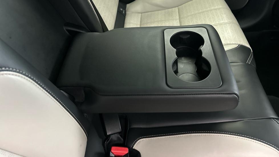 Rear Armrest/ Cup Holder