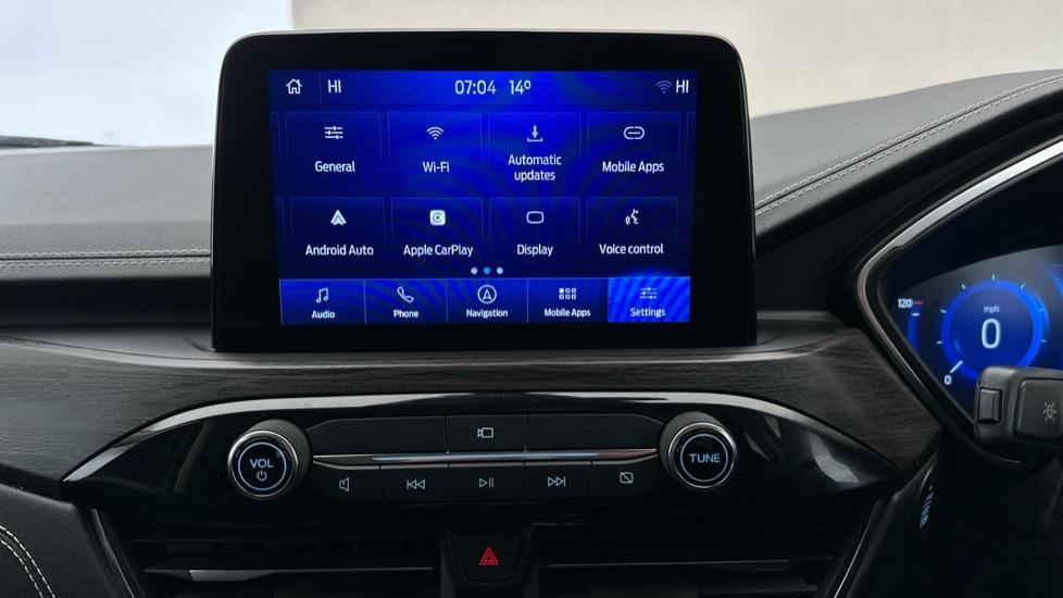 Apple Car Play & Android Auto