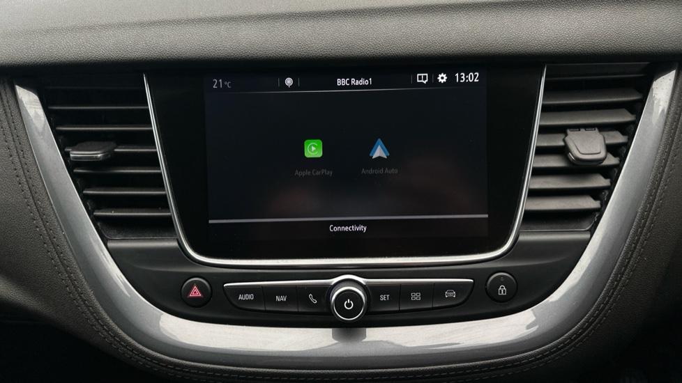 Apple Car Play & Android Auto